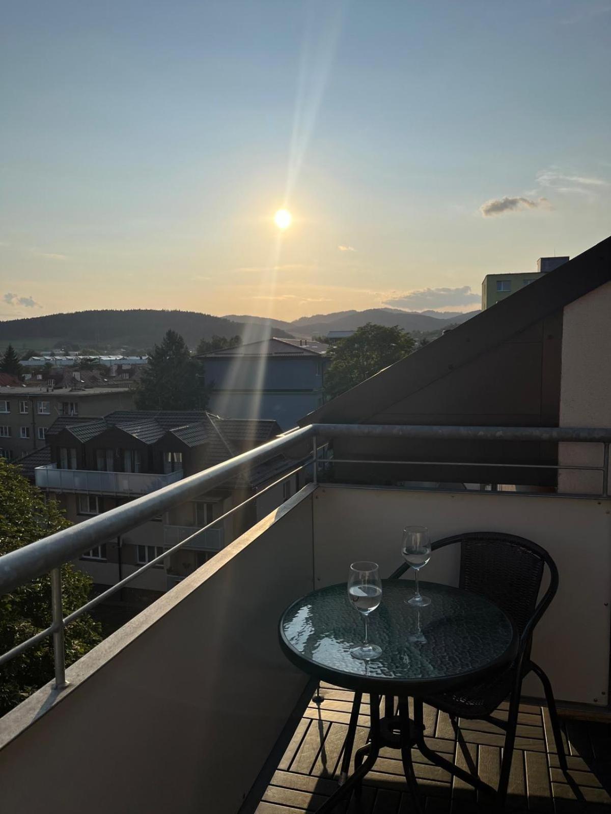 Tranquille Inn Apartment Kysucke Nove Mesto Eksteriør billede