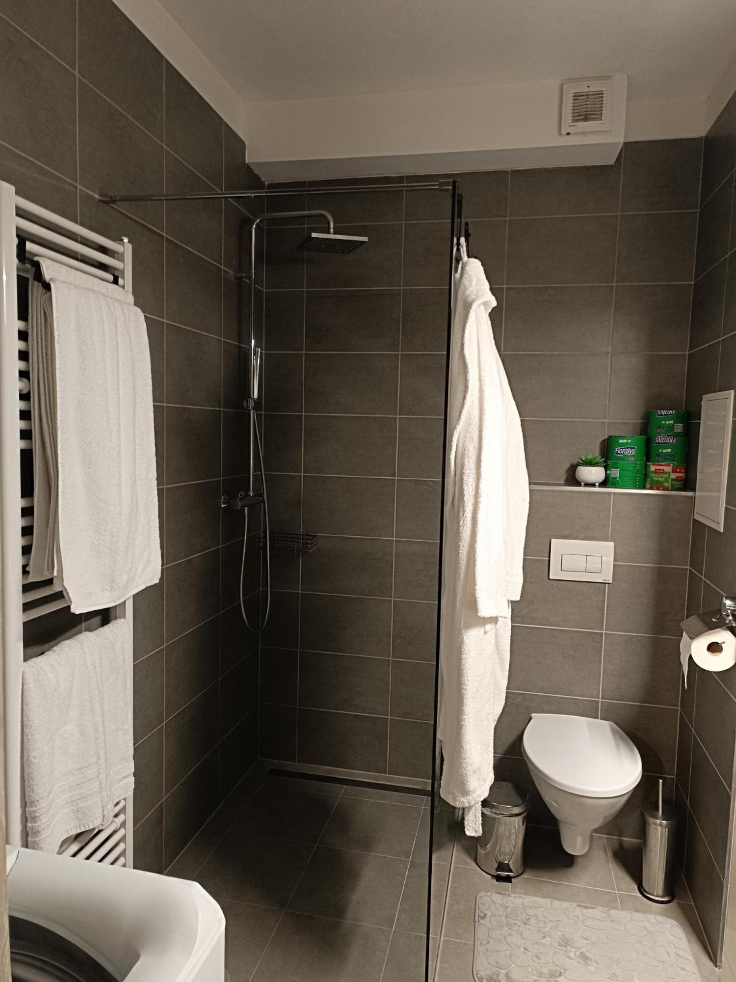 Tranquille Inn Apartment Kysucke Nove Mesto Eksteriør billede