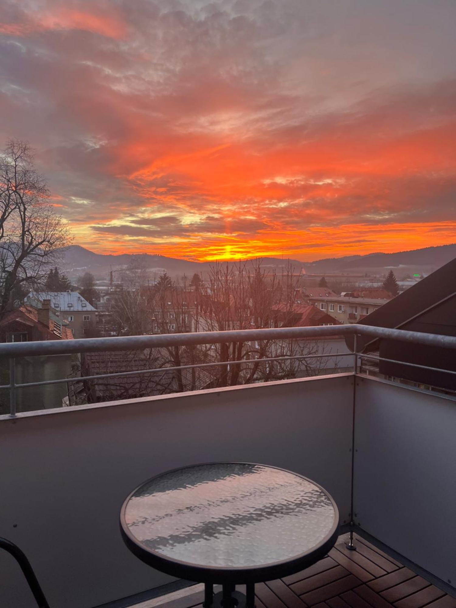 Tranquille Inn Apartment Kysucke Nove Mesto Eksteriør billede